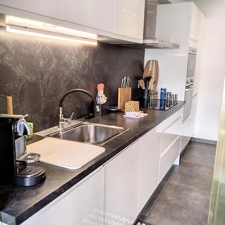 Juan-les-pins Center, Diego Suarez * Αντίμπ