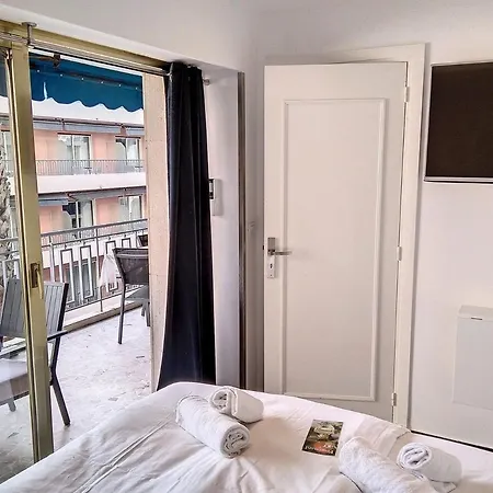 Juan-les-pins Center, Diego Suarez Αντίμπ