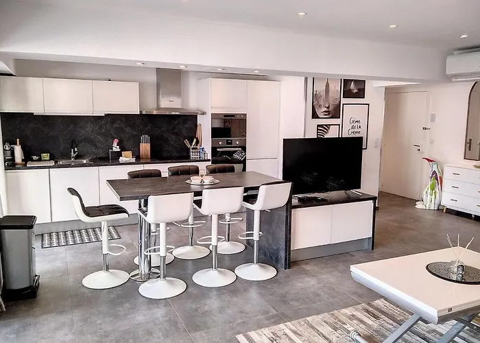 Juan-les-pins Center, Diego Suarez Αντίμπ